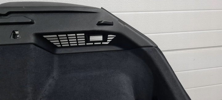 фото №7, Q3 83a боковина оббивка захист багажника права правий зад 83a863880d