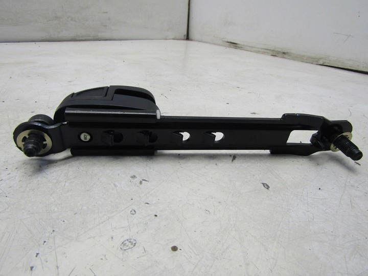 фото №6, Ползунок регулировка wyskokści ремня безопасности jeep renegade