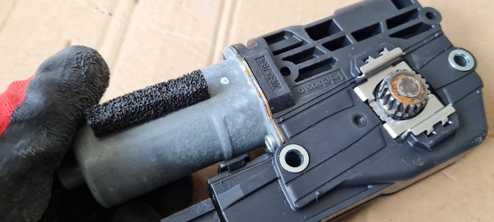 фото №10, Q3 83a моторчик люк 3g5877795 vw audi