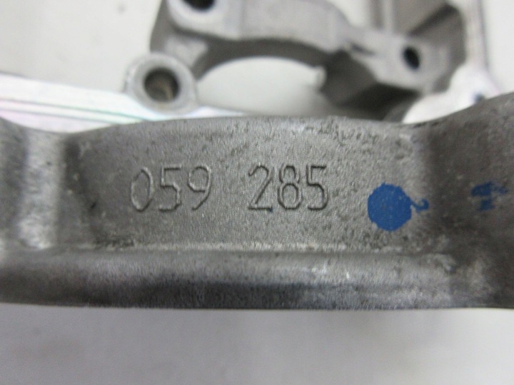 фото №9, Audi a4 c7 a6 c6 3.0 tdi основание кронштейны валов распределительный вал