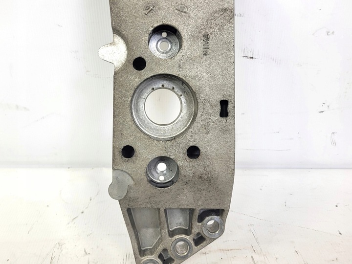 фото №7, Лапи кріплення коробки коробки передач kia stinger gt 2018r. 3.3 t-gdi 4x4