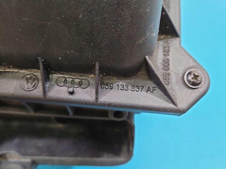 фото №8, Корпус фільтра повітря audi a4 b7 3,0 tdi bkn 06c133843