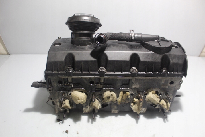 фото №1, Головка двигуна volkswagen passat b6 1.9tdi