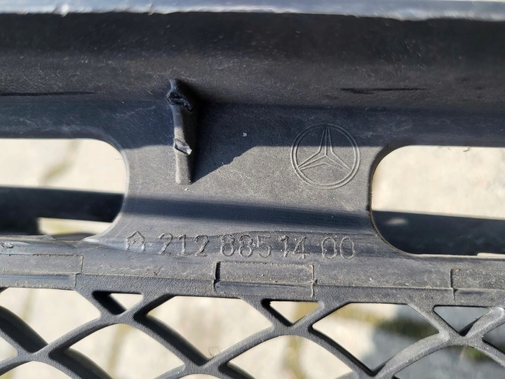 фото №6, Mercedes 212 рестайлінг решітка радіатора решітка передня оригінал