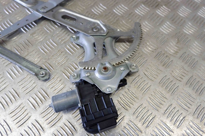 фото №8, Підйомник вікна задніх лівих двері toyota prius plus _w4_ 6980221010