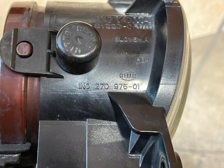 фото №8, Toyota corolla oem номер 81220-0f010 sdn wgn 01-07 галоген левая