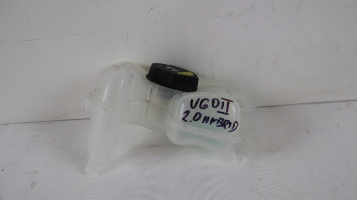 фото №6, Volvo v60 ii 2.0 t6 plug in гибрид бачок расширительный 31686041