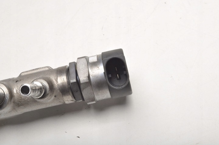 фото №7, Bmw f20 1.5 d планка впрыскивающий форсунка 8511629