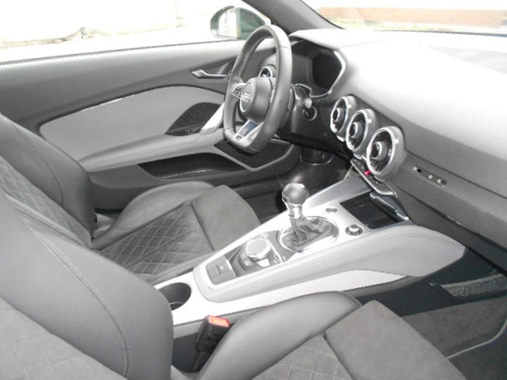 фото №14, Audi tt обшивки дверні боковина двері оббивка 8s шкіра 8s0867103 8s0867104