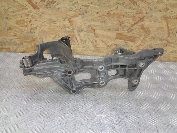 фото №5, Кронштейн  генератора vw golf 7 vii 1.6 tdi dgte 2012- 04l903143d