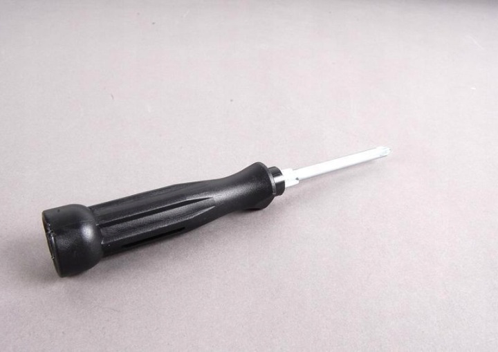 фото №9, Викрутка vag do audi s3 2001-2004 seat leon 1m оригінальна запчастина 8z0012255