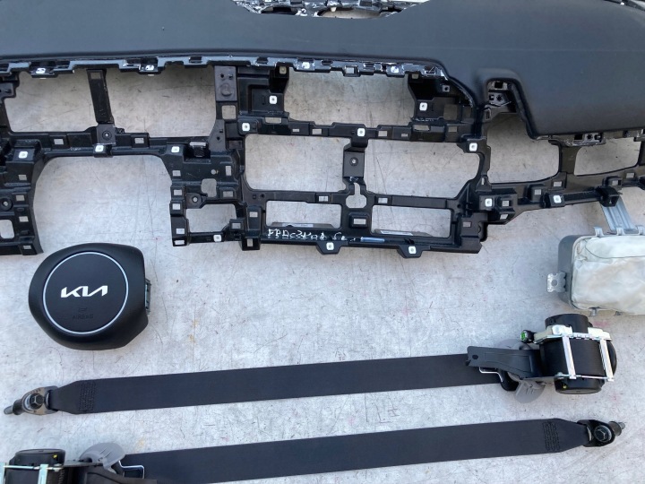 фото №6, Kia sportage 5 v торпедо капот консоль подушки