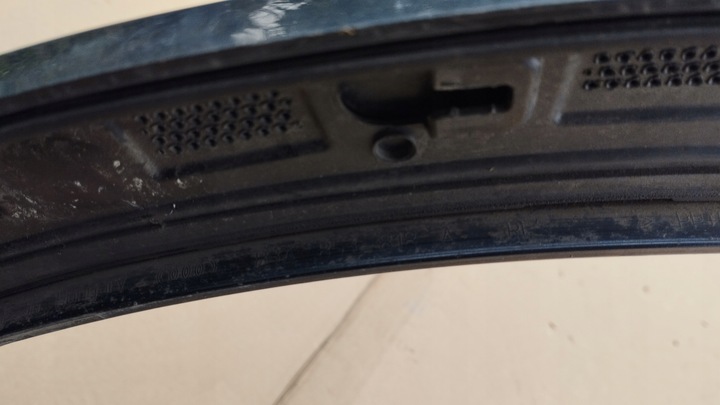 фото №15, Планка крила правий зад audi q3 ii