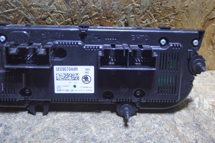 фото №11, Панель кондиционера skoda octavia iii 5e0907044h