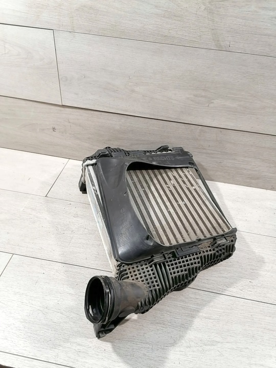 фото №9, Macan інтеркулер праві 95b145804b