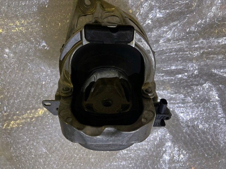 фото №6, Audi a8 d5 4n 3,0 tdi подушка двигуна 4m0199255aq