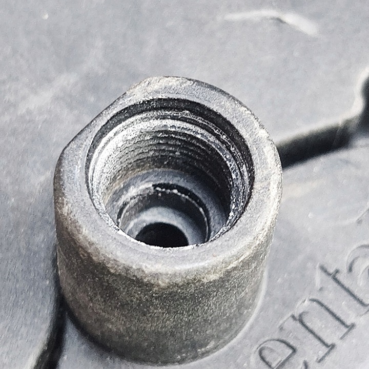 фото №7, Volvo oem номер # 31451887 подушка подвески зад