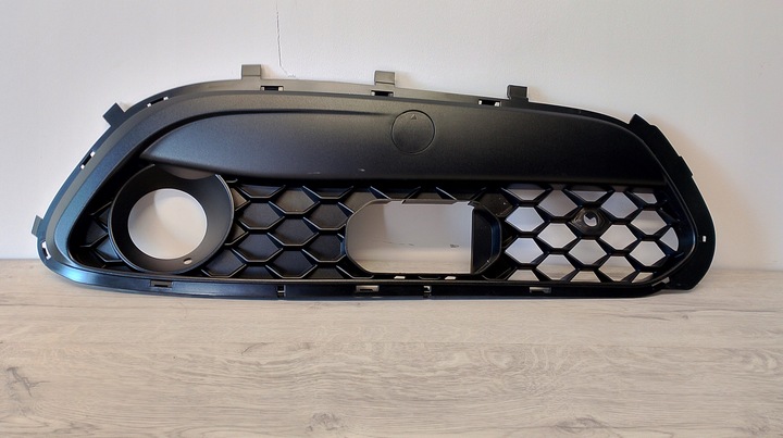 фото №1, Alfa romeo stelvio права решітка бампера перед передня нова