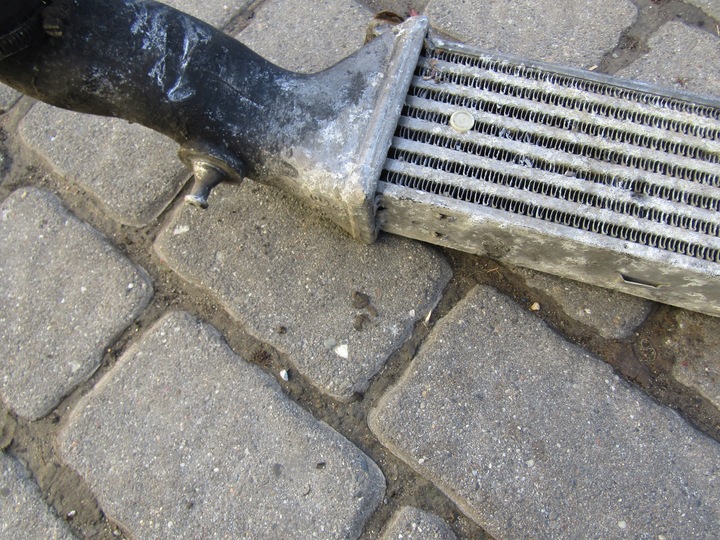 фото №8, 4 mercedes w202 2.5td радиаторов интеркулер + шланг przeody воздуха