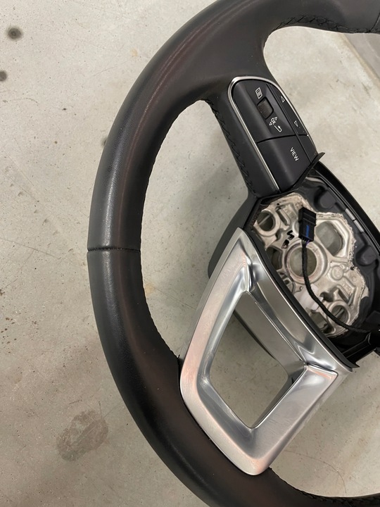 фото №5, Руль многофункциональный audi q3 83a оригинал кожаный 23r