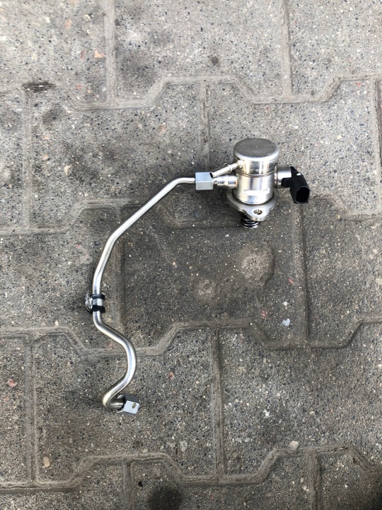 фото №1, Audi q3 83a 1.5 насос топлива 05e127027 5.000km