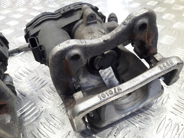 фото №10, Mercedes slk slc w172 2017r суппорт тормозной зад