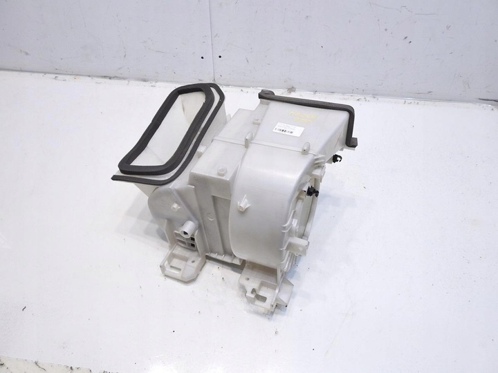 фото №8, Корпус вентилятор нагревателя mazda 6 gh