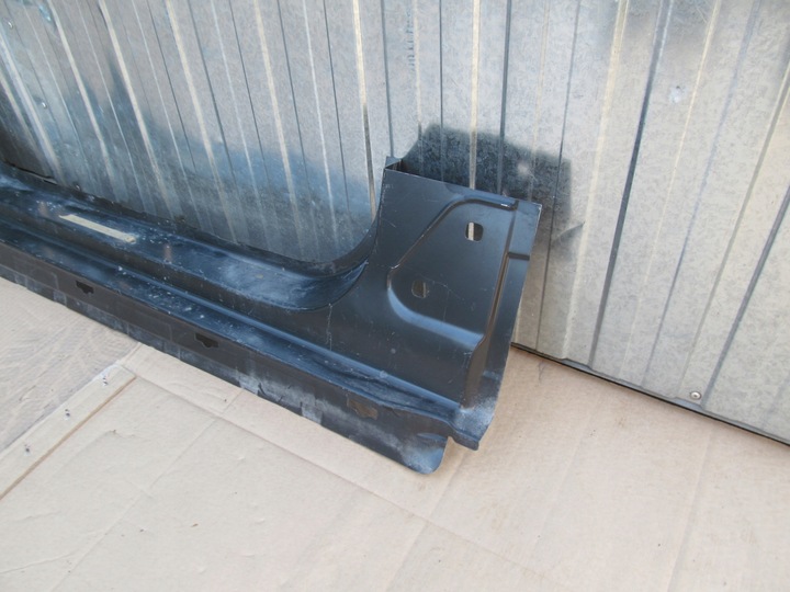 фото №2, C класс w204 правые порог стойка обшивка
