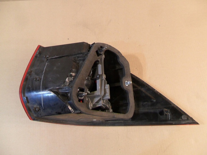 фото №9, Задня лампа ліва vw jetta універсал 1k9 945 095 g