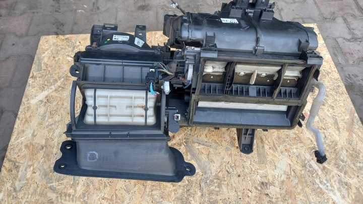 фото №6, Отопитель toyota avensis t 25 05r 2.0d универсал 87010-05760