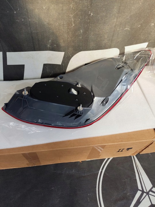 фото №11, Mercedes c -клас w205 2014 лампа задня ліва ,права led нова