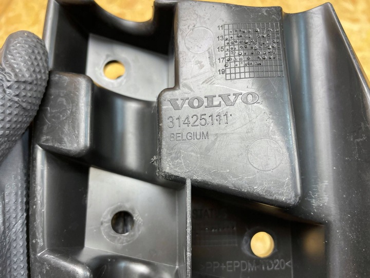 фото №9, Кріплення ковзун бампера перед праві volvo v40 ii 31425111 2012-