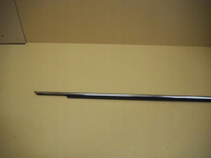 фото №7, Планка накладка ущільнювач скла праві перед cx5 ii