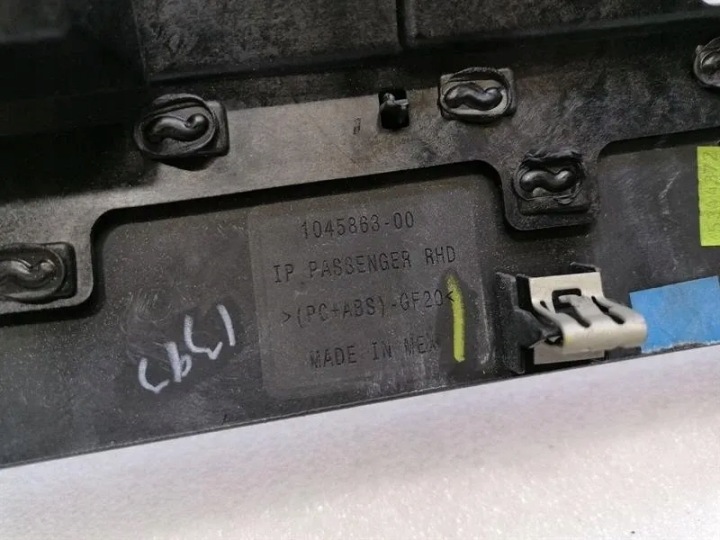 фото №6, Tesla модель s 75 воздухоотводчик 1045863-12-c решётка вентиляционная rhd-
