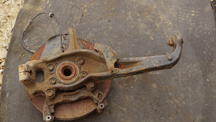 фото №9, Поворотный кулак правый перед nissan navara d40 3.0d