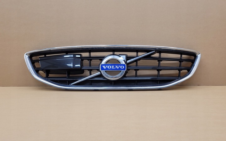 фото №1, Решітка решітка радіатора бампера volvo v40 r design pod радар 2012-