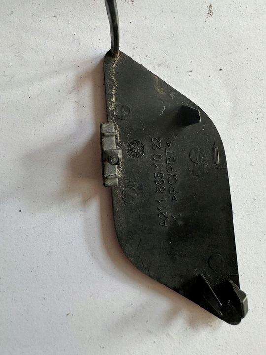 фото №4, Mercedes e-klasa w211 06r. - заглушка фаркоп бампера перед a2118851022