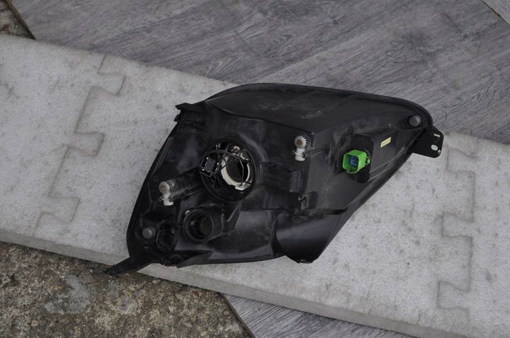 фото №14, Лампа правая ford fiesta mk6 02-05 2s6x-13w029-aj visteon