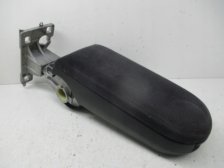 фото №3, Passat b5 подлокотник туннеля среднего 3b0864207c