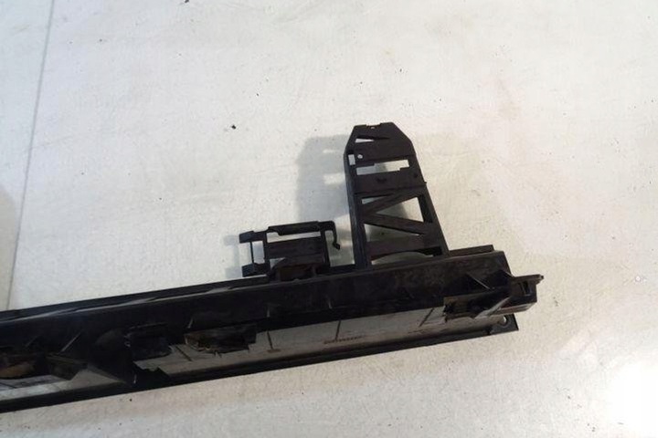 фото №13, Левый ползун заднего бампера bmw x5 e70 7158444 0.3l дизель 173kw 2008