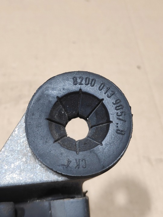 фото №6, Кронштейн коробки кпп / коробка передач крепление 1.4tce renault megane iii 8200013905