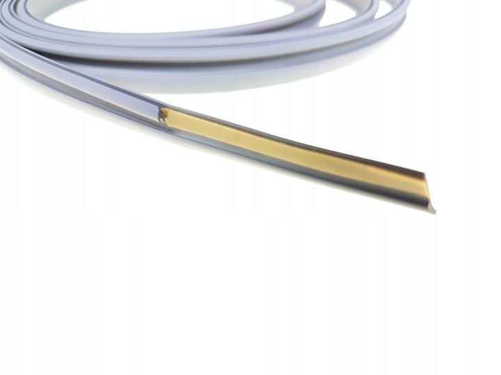 фото №2, Rav4 01-05 прокладка планка накладка крыло зад p