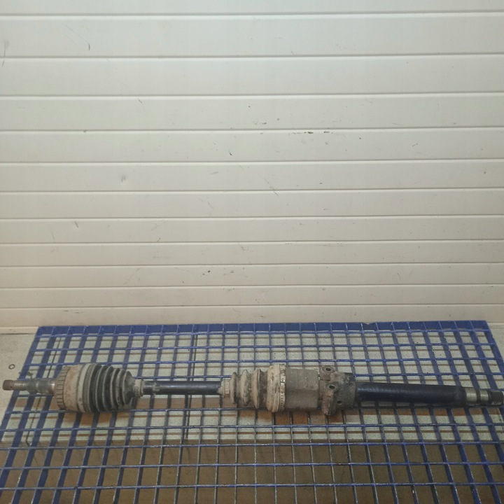 фото №1, Opel vectra c 1.9 cdti полуось поддержка шарнир правая 13247217