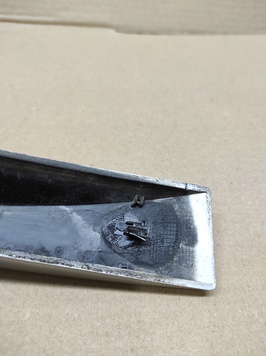 фото №11, Заглушка накладка рейлинг правые перед renault laguna iii универсал