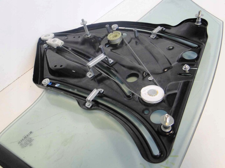 фото №12, Mercedes e 207 купе скло задня ліва w207 2010