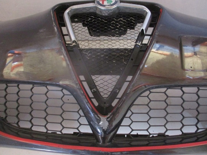 фото №5, Бампер передний alfa romeo giulietta без гидроусилителя решётка