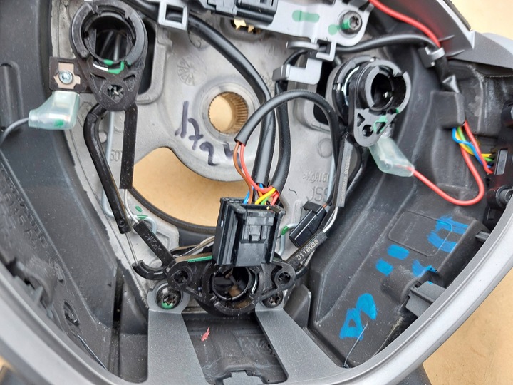 фото №7, Кермо dacia duster ii рестайлінг 21- шкіра