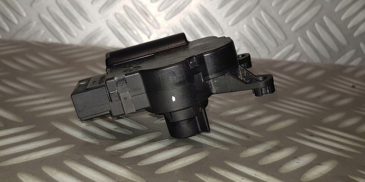 фото №8, Vw t5 multivan t6 моторчик клапан тяга нагревателя 52411483r07 7l0907511ak