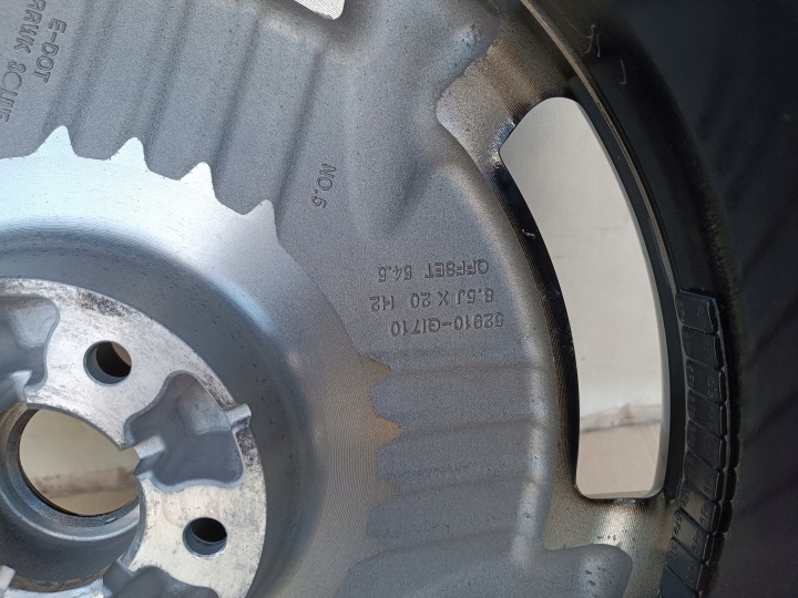 фото №10, Hyundai ioniq алюминиевый диск 52910-g1710 8,5j 20 20" et 54,5 5x114,3 xccx
