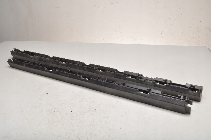 фото №1, Volvo xc90 ii тримач кріплення накладки порогової лівий 31395857 31395855